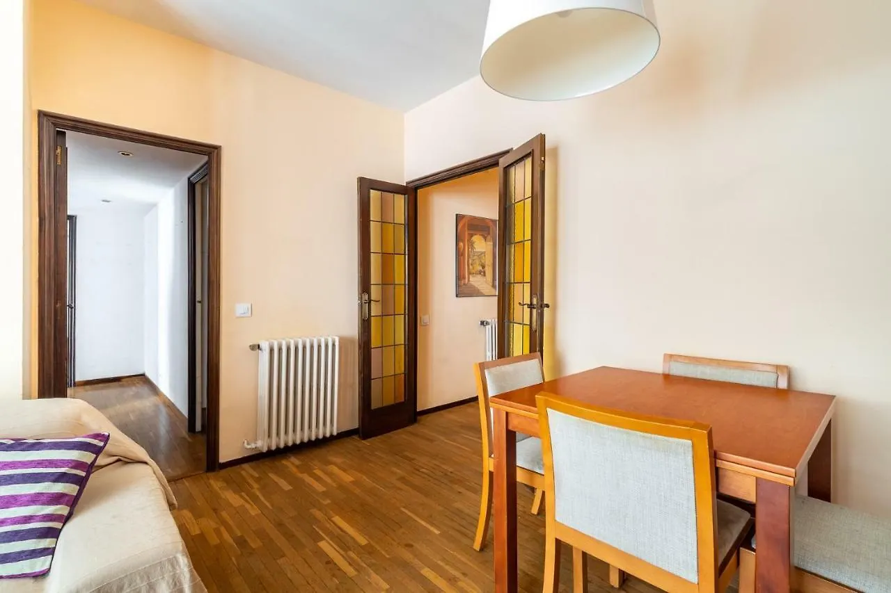 Lägenhet Gaudi House Hotell Barcelona