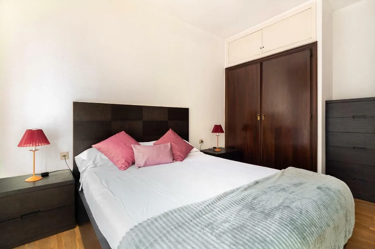Lägenhet Gaudi House Hotell Barcelona